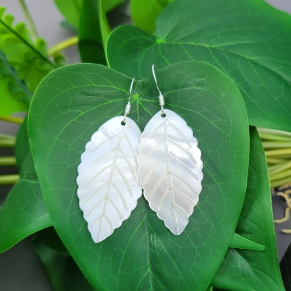 Handmade Freshwater Pearl Shell Leaf Shaped Earrings Dangle - Picture 3 of 4